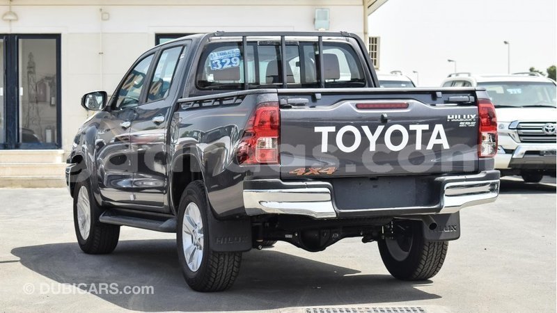 Big with watermark toyota hilux dakar import dubai 4335