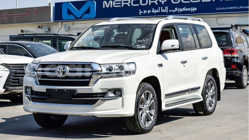 Big with watermark toyota land cruiser dakar import dubai 4383