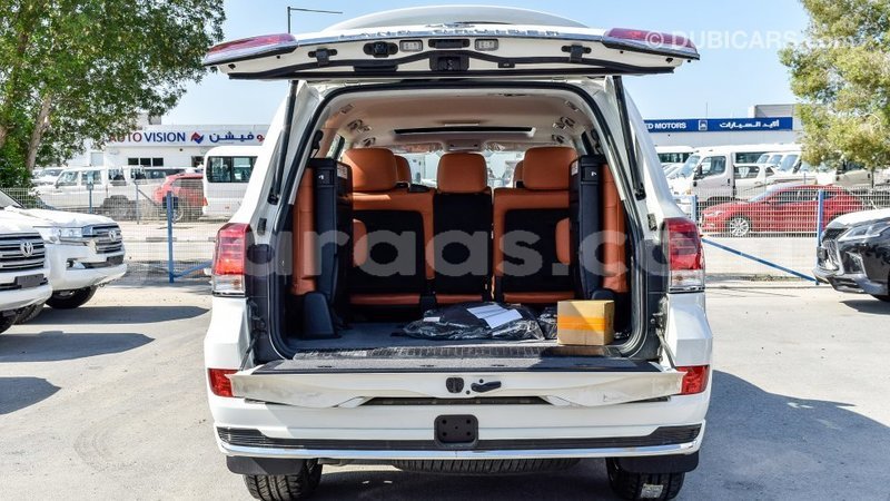 Big with watermark toyota land cruiser dakar import dubai 4383