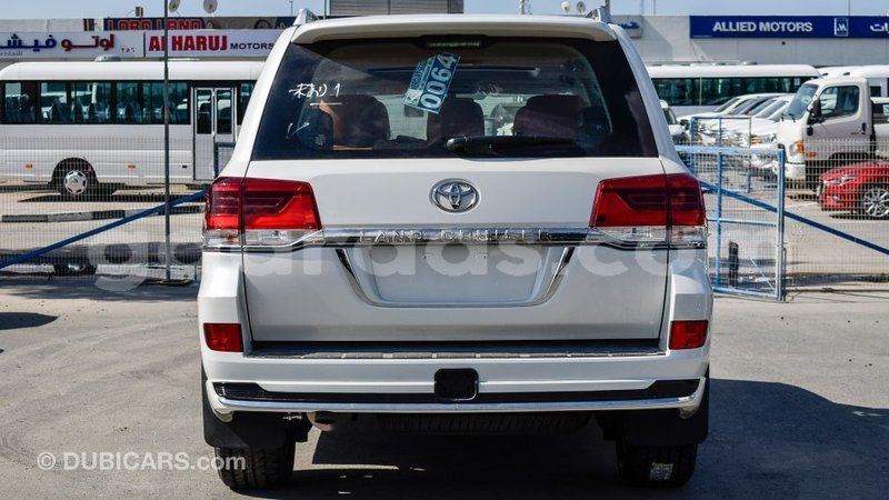 Big with watermark toyota land cruiser dakar import dubai 4383