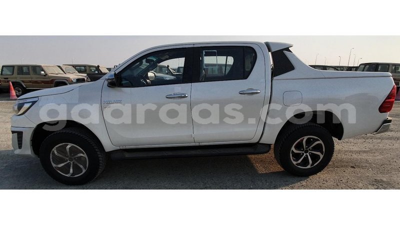 Big with watermark toyota hilux dakar import dubai 4385