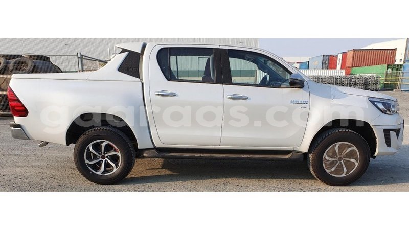 Big with watermark toyota hilux dakar import dubai 4385