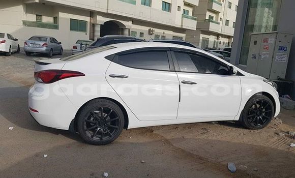Acheter Occasion Voiture Hyundai Elantra Blanc à Bakel au Louga Acheter Occasion Voiture Hyundai Elantra Blanc à Bakel au Louga