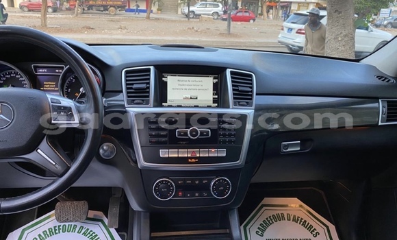 Dieundeu Imported Mercedes‒Benz ML–Class Blue Auto in Dakar in Dakar Dieundeu Imported Mercedes‒Benz ML–Class Blue Auto in Dakar in Dakar