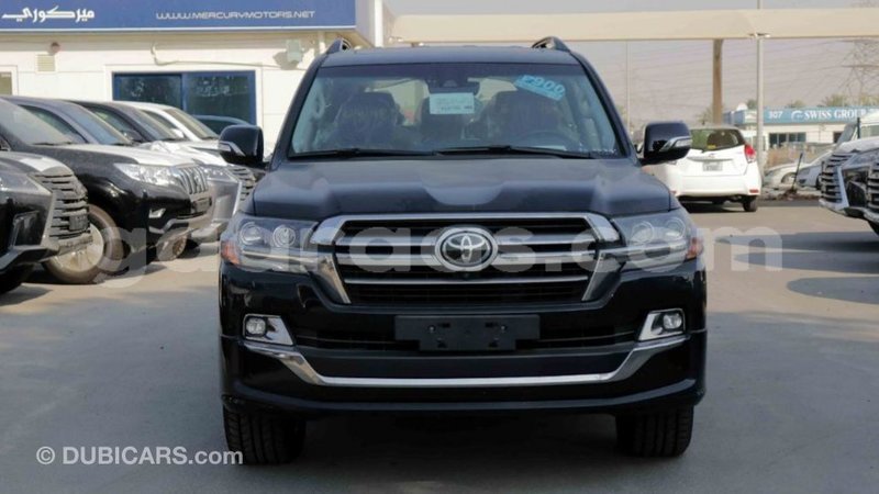 Big with watermark toyota land cruiser dakar import dubai 4475