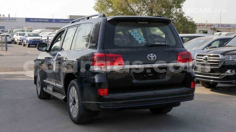 Big with watermark toyota land cruiser dakar import dubai 4475