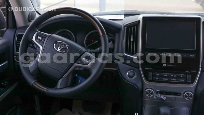 Big with watermark toyota land cruiser dakar import dubai 4475