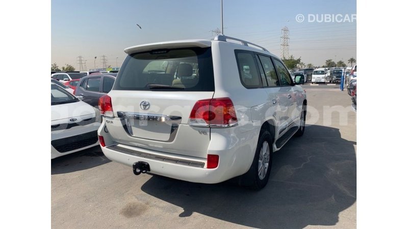 Big with watermark toyota land cruiser dakar import dubai 4485