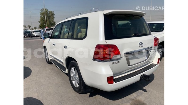 Big with watermark toyota land cruiser dakar import dubai 4485