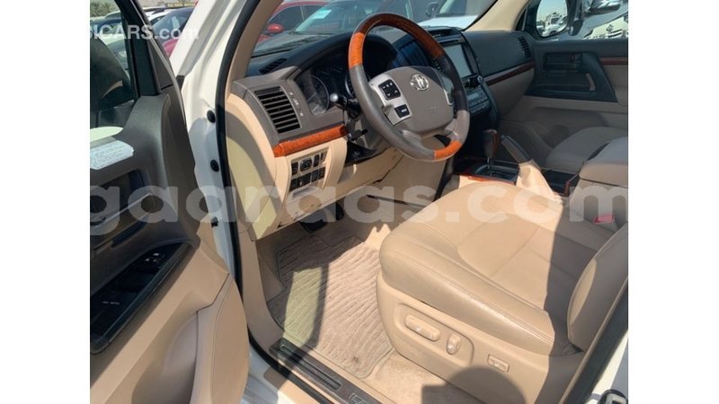 Big with watermark toyota land cruiser dakar import dubai 4485