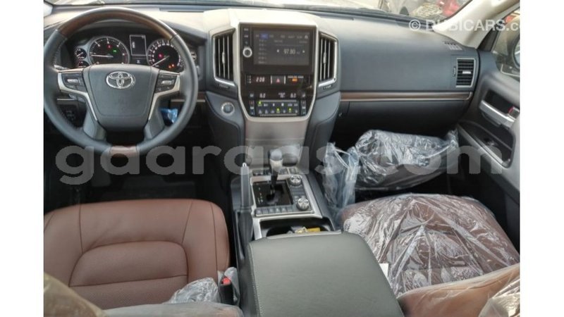 Big with watermark toyota land cruiser dakar import dubai 4503