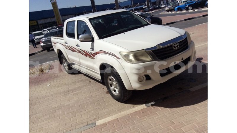 Big with watermark toyota hilux dakar import dubai 4517