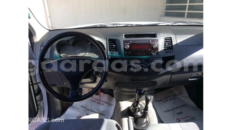 Big with watermark toyota hilux dakar import dubai 4519