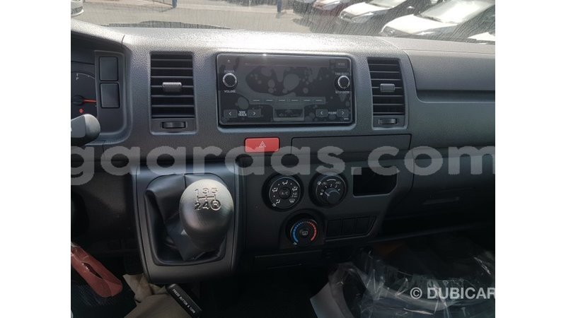 Big with watermark toyota hiace dakar import dubai 4525