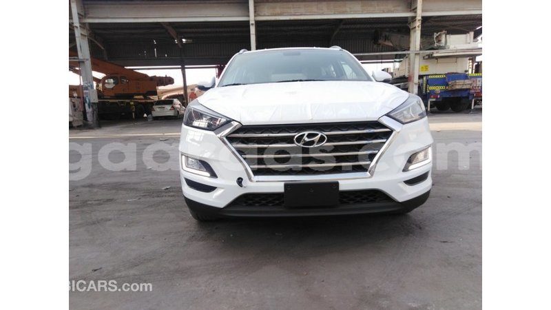 Big with watermark hyundai tucson dakar import dubai 4561