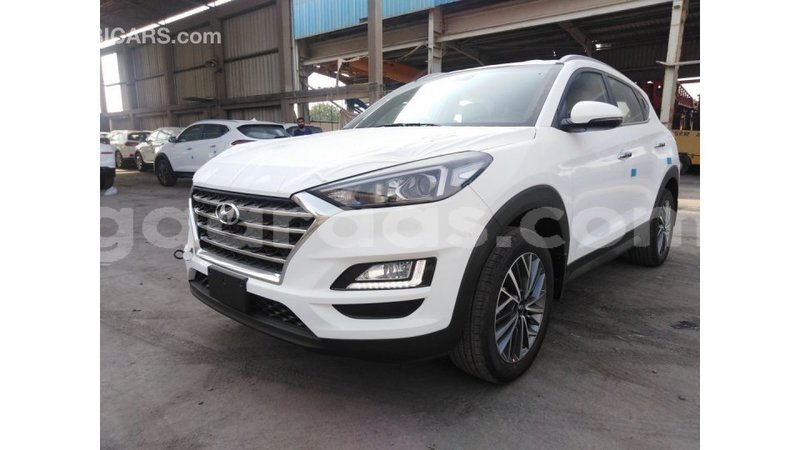 Big with watermark hyundai tucson dakar import dubai 4561