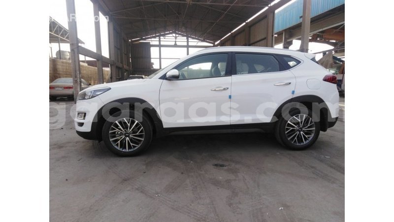 Big with watermark hyundai tucson dakar import dubai 4561