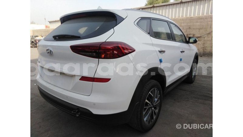 Big with watermark hyundai tucson dakar import dubai 4561