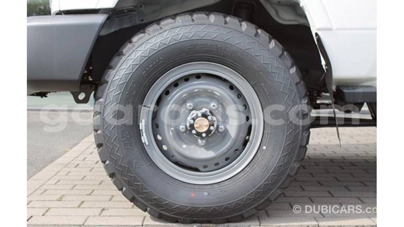 Big with watermark toyota land cruiser dakar import dubai 4609