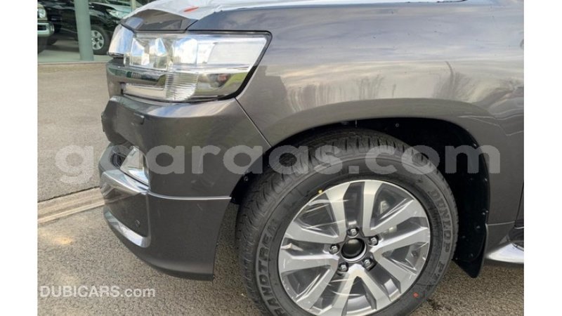 Big with watermark toyota land cruiser dakar import dubai 4610