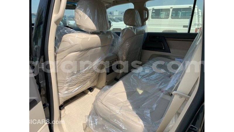 Big with watermark toyota land cruiser dakar import dubai 4612