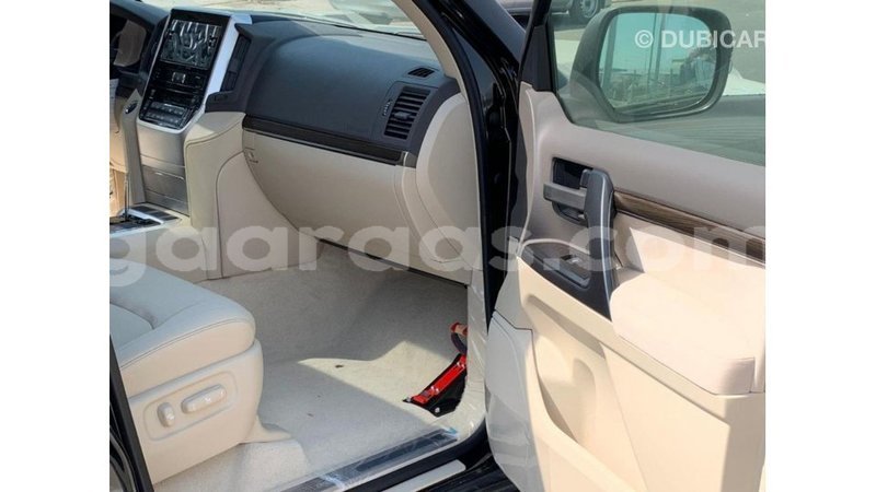 Big with watermark toyota land cruiser dakar import dubai 4612