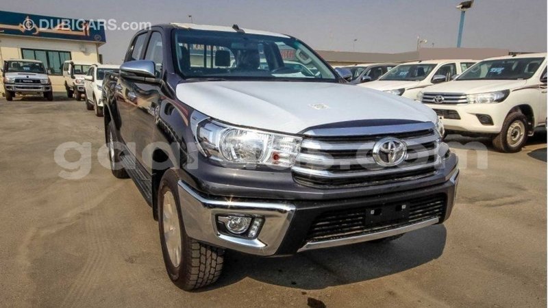 Big with watermark toyota hilux dakar import dubai 4619