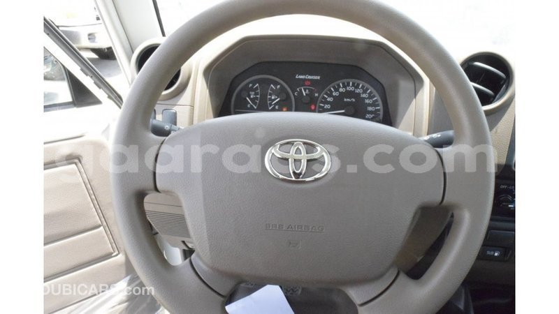 Big with watermark toyota land cruiser dakar import dubai 4623