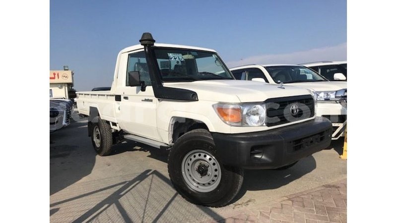 Big with watermark toyota land cruiser dakar import dubai 4633