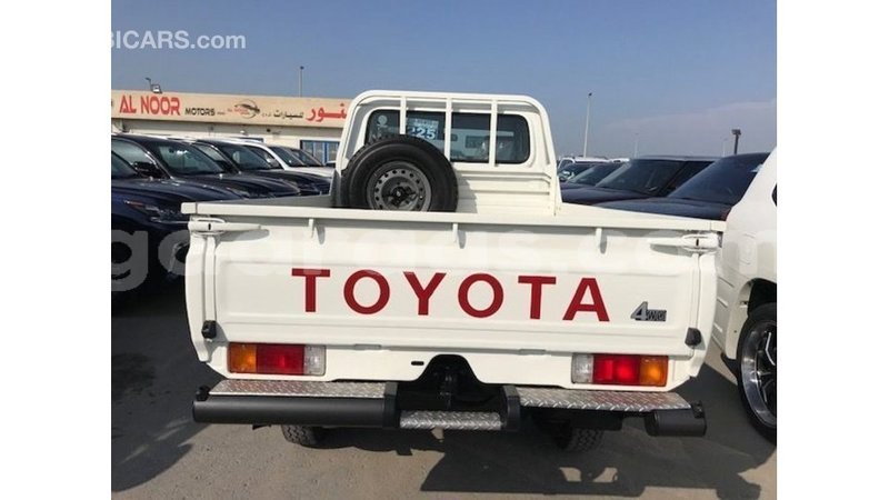 Big with watermark toyota land cruiser dakar import dubai 4633