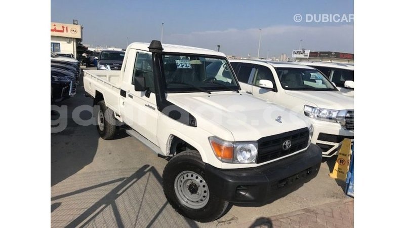 Big with watermark toyota land cruiser dakar import dubai 4633