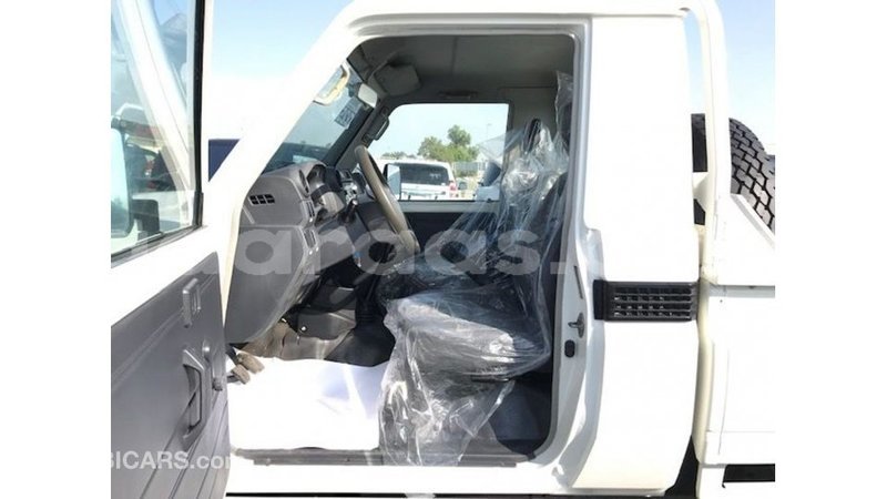 Big with watermark toyota land cruiser dakar import dubai 4633