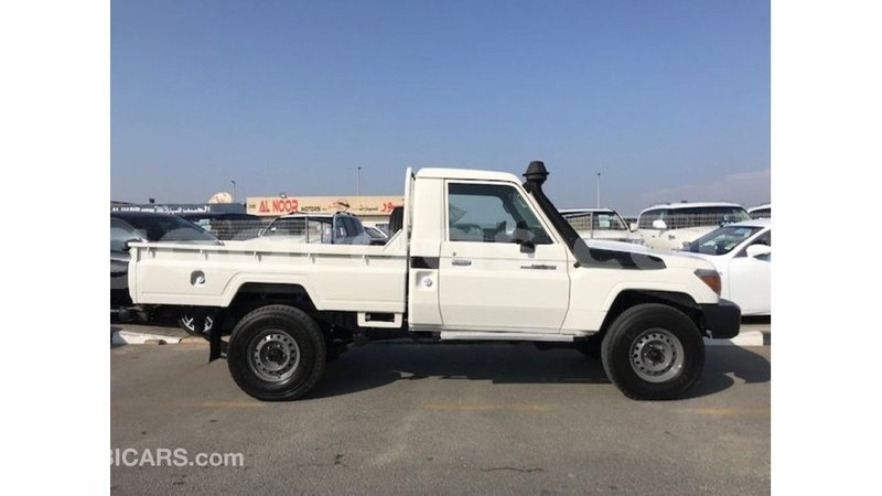 Big with watermark toyota land cruiser dakar import dubai 4633