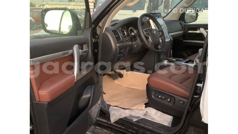 Big with watermark toyota land cruiser dakar import dubai 4638