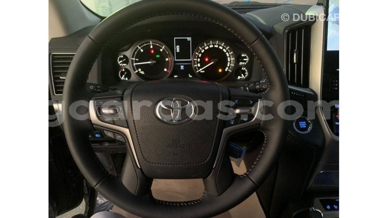 Big with watermark toyota land cruiser dakar import dubai 4638