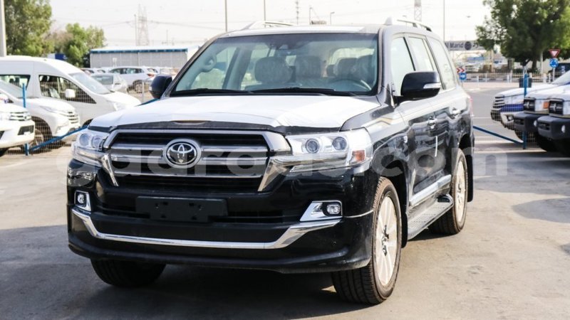 Big with watermark toyota land cruiser dakar import dubai 4649