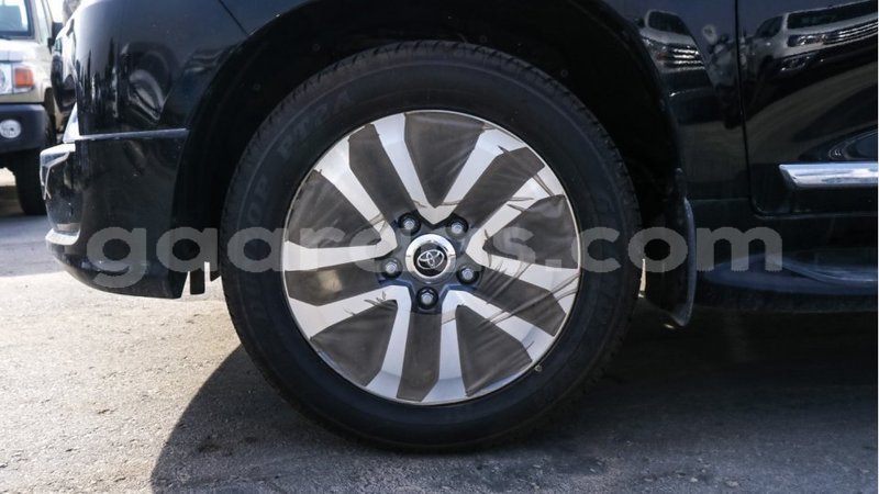 Big with watermark toyota land cruiser dakar import dubai 4649