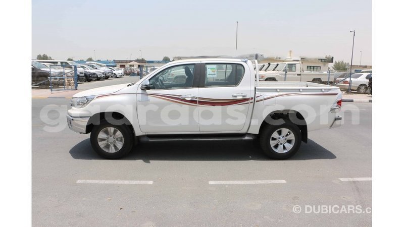 Big with watermark toyota hilux dakar import dubai 4660