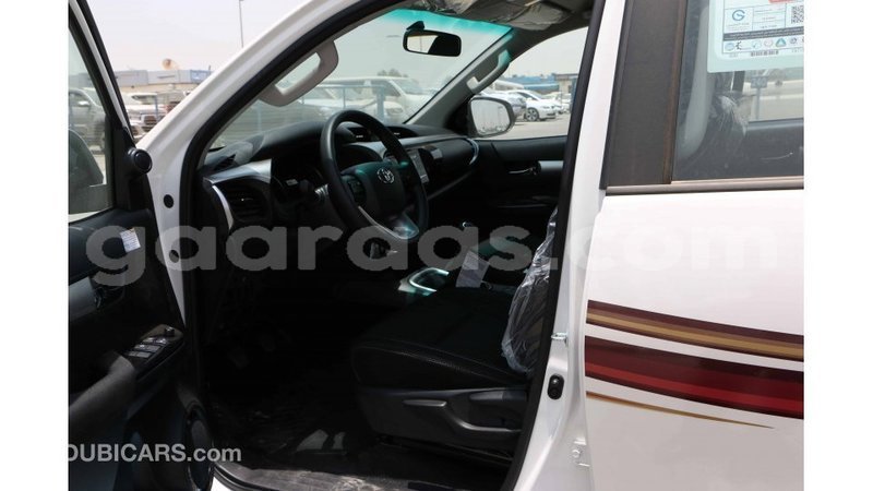 Big with watermark toyota hilux dakar import dubai 4660