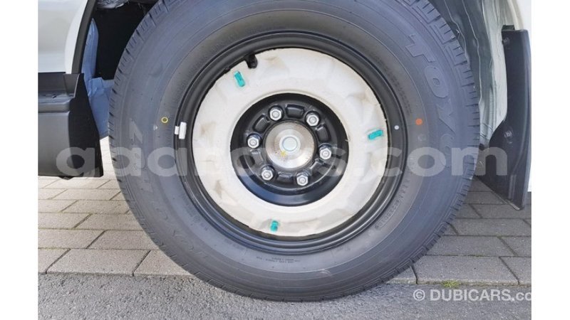 Big with watermark toyota hiace dakar import dubai 4673