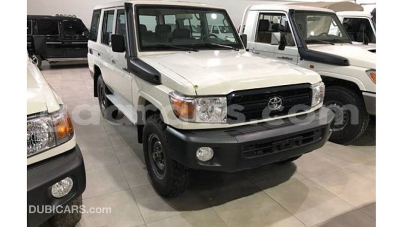 Big with watermark toyota land cruiser dakar import dubai 4675