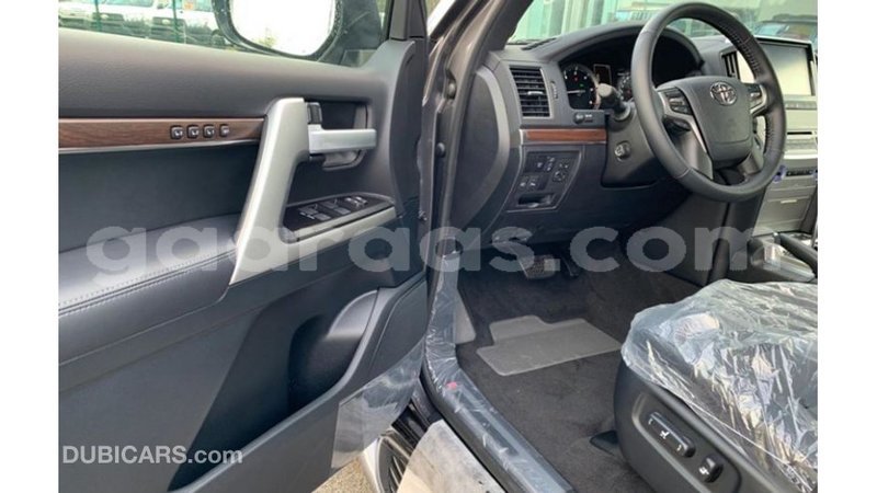 Big with watermark toyota land cruiser dakar import dubai 4677