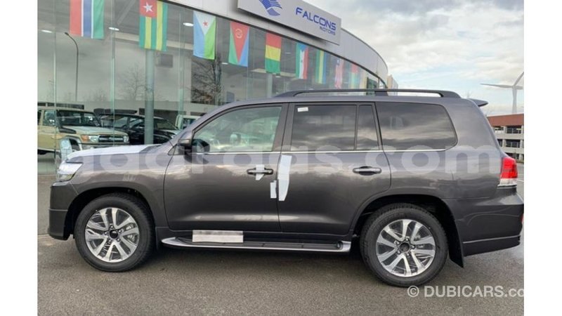 Big with watermark toyota land cruiser dakar import dubai 4677