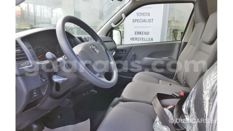 Big with watermark toyota hiace dakar import dubai 4698