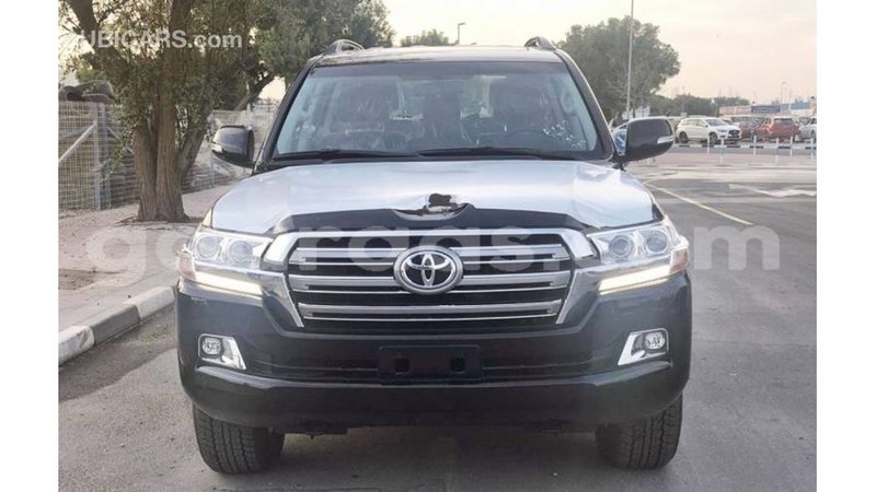 Big with watermark toyota land cruiser dakar import dubai 4699