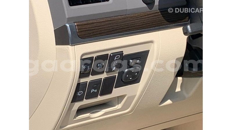 Big with watermark toyota land cruiser dakar import dubai 4703