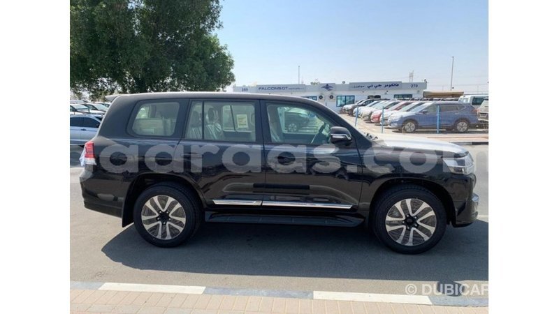 Big with watermark toyota land cruiser dakar import dubai 4703