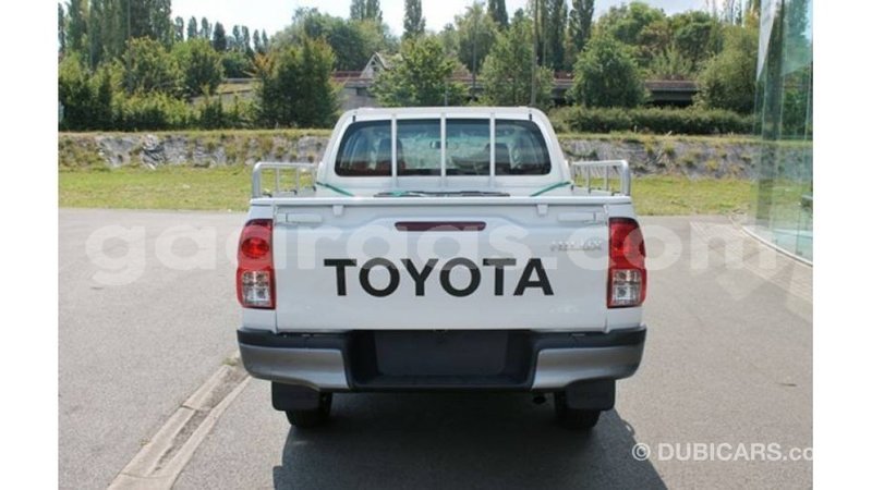 Big with watermark toyota hilux dakar import dubai 4710