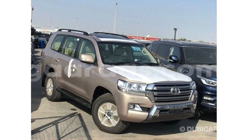 Big with watermark toyota land cruiser dakar import dubai 4726