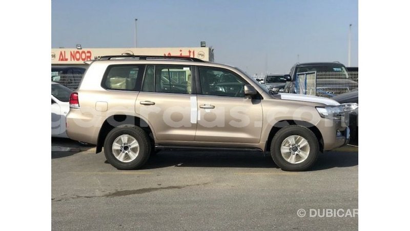 Big with watermark toyota land cruiser dakar import dubai 4726